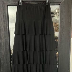 Junee Ruffle Skirt size M
